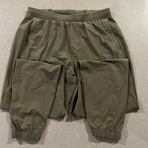 Lululemon medium joggers